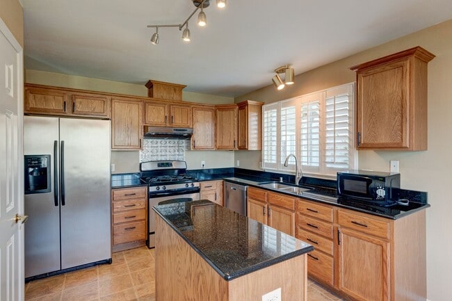 Building Photo - 3 Bedroom 2 Bath Home in Redwing