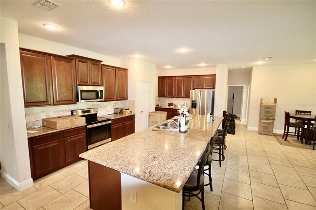 Building Photo - 1073 Cavan Dr