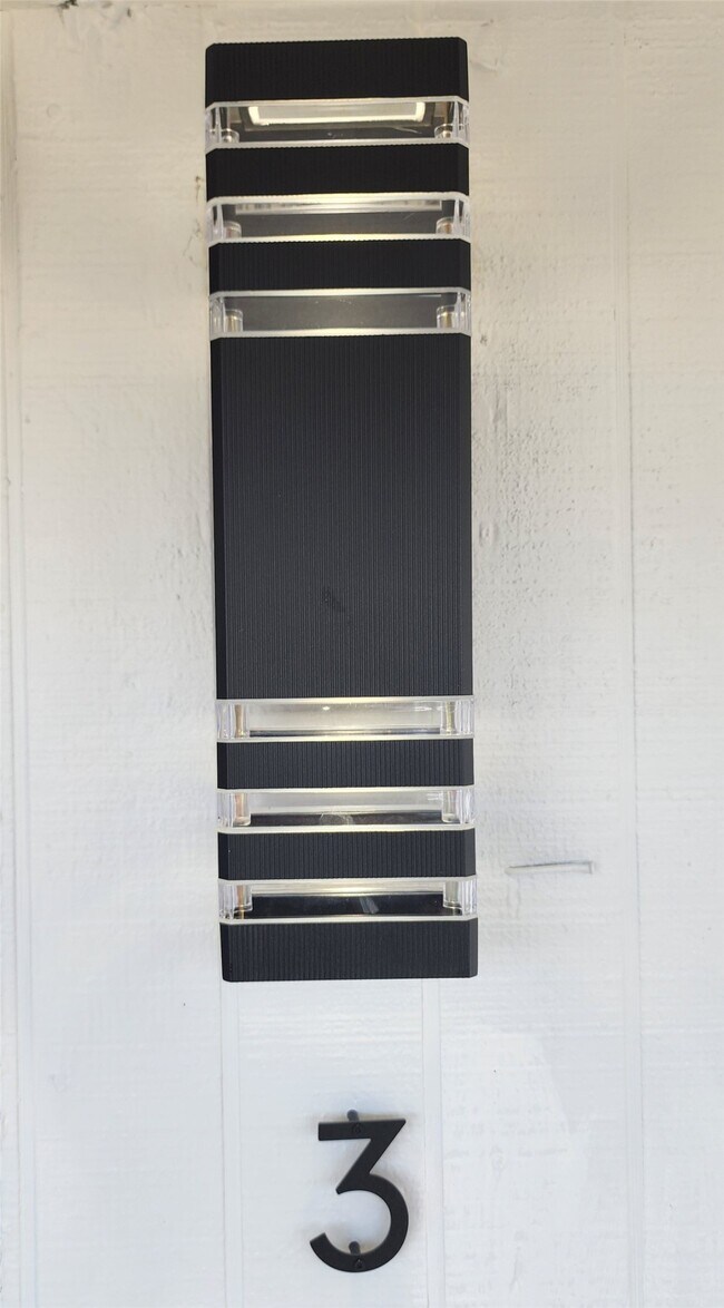 Building Photo - 14033 Garber Ln