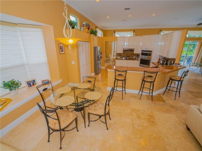 Building Photo - 20107 Ocean Key Dr