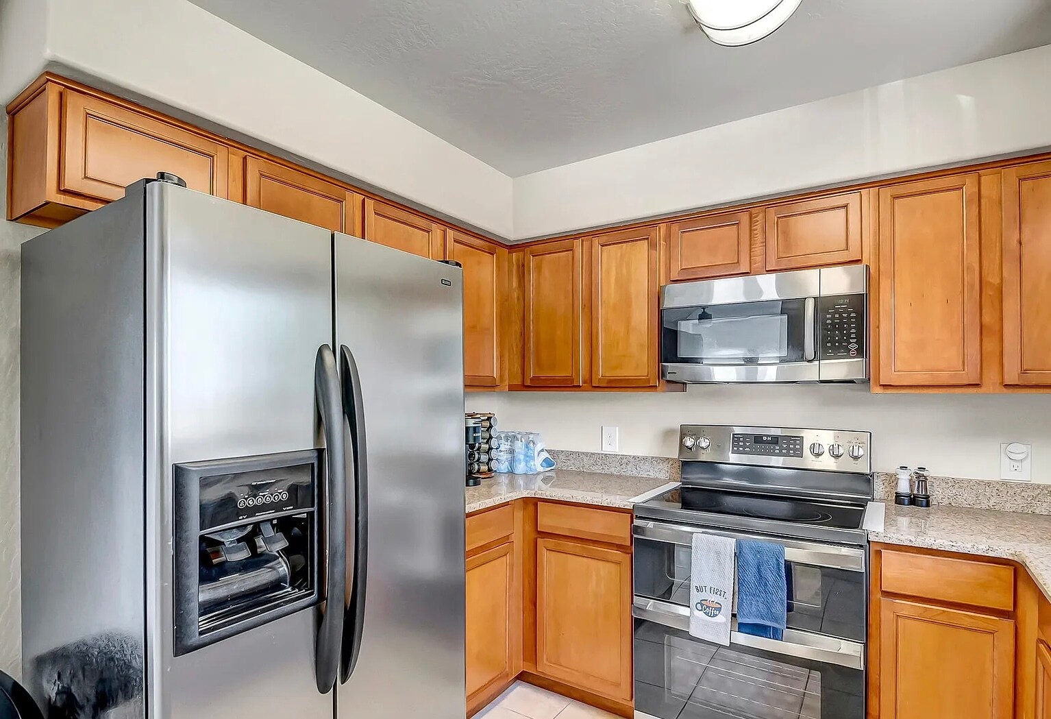 Building Photo - 4220 N Montezuma Ave