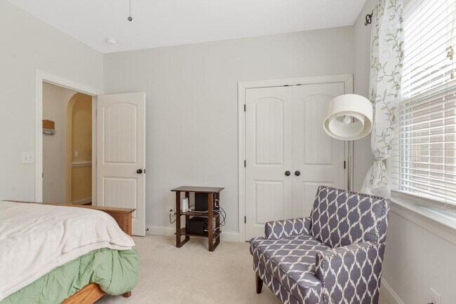 Building Photo - Gorgeous Wake Forest Home!