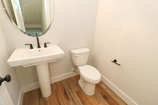 Building Photo - Luxury New Construction Townhome in Bryant...