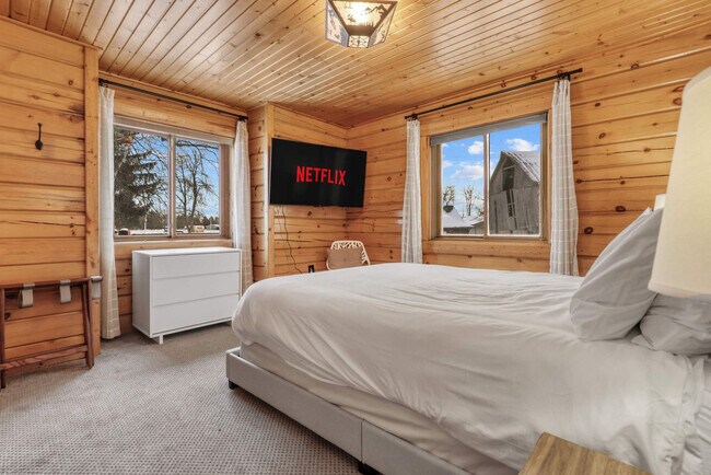 Building Photo - S3925 County Hwy BD