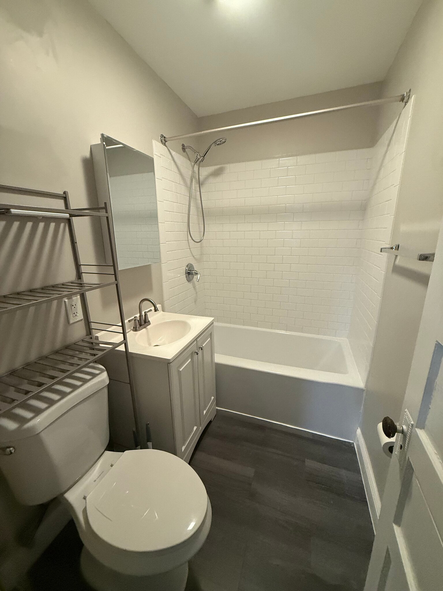 Moderate Bathroom - 46 Mooreland St