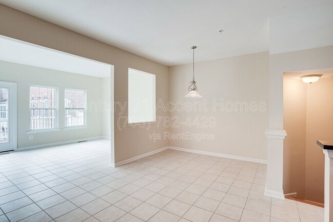 Building Photo - 23515 Forest Haven Way