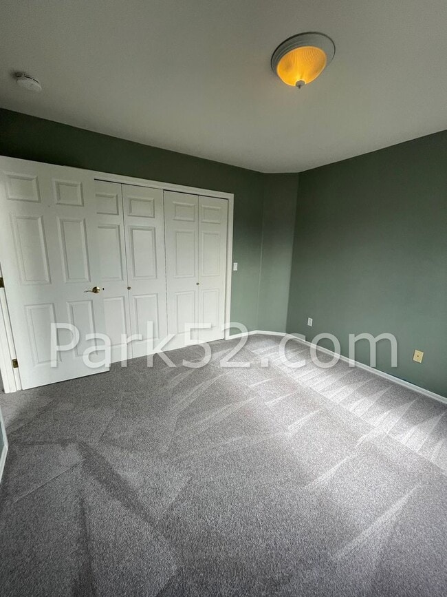 Building Photo - Browns Point Tacoma 3 Bedroom Single Famil...