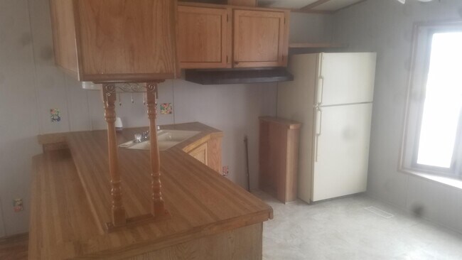 Building Photo - 21727 Woodburn Rd