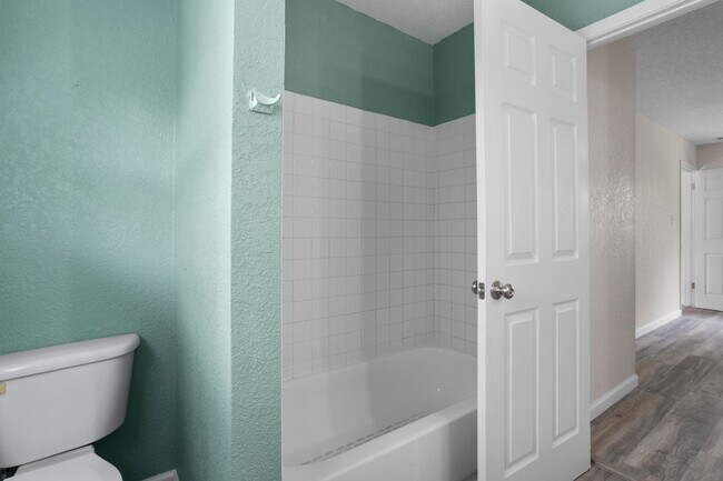 Building Photo - Beautiful home in Moss Point