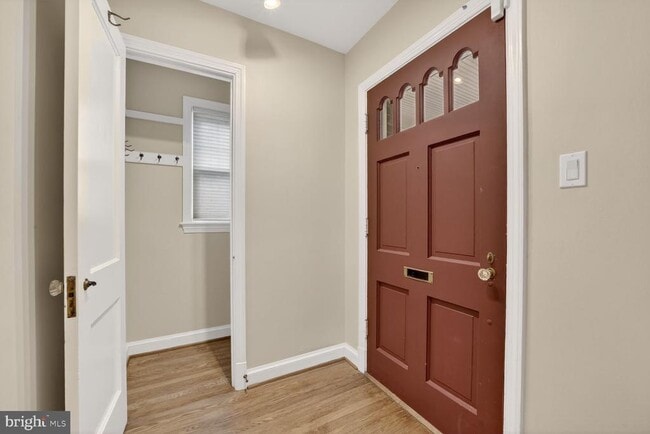 Building Photo - 4428 Butterworth Pl NW