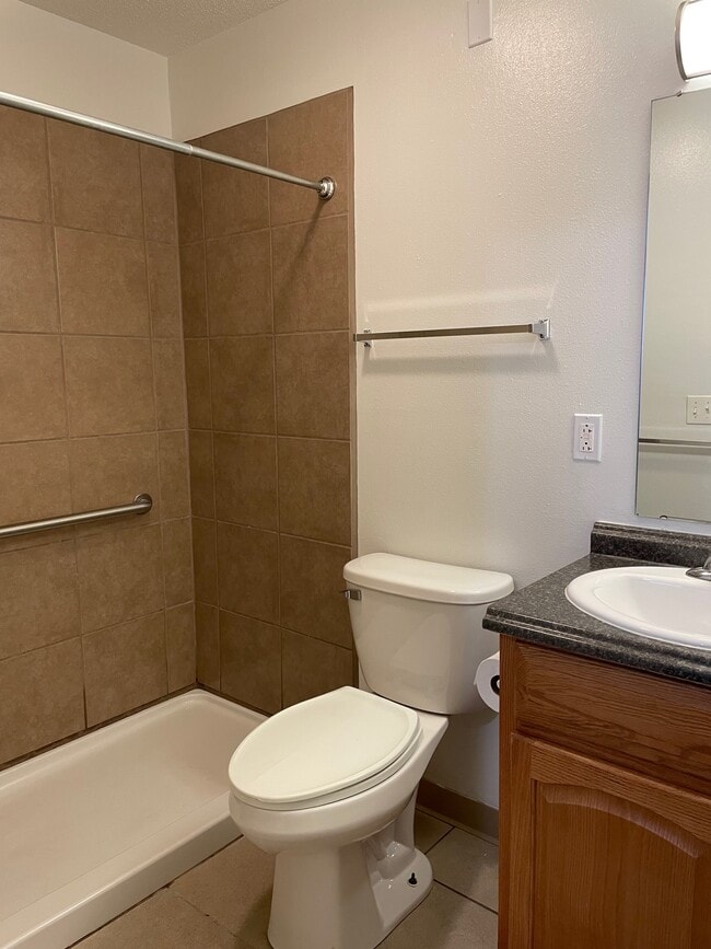 Building Photo - Lake Park