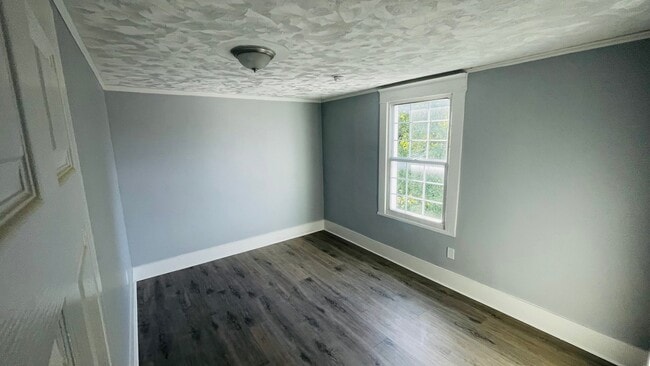 Building Photo - 809 Arnold Ave