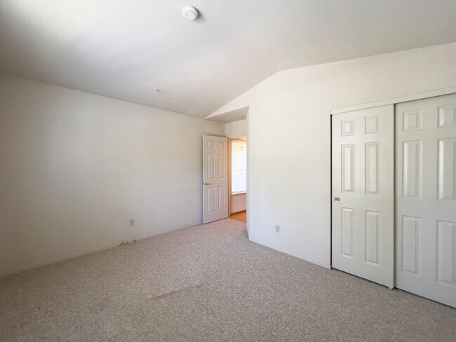 Building Photo - Beautiful Single Level Three Bedroom North...