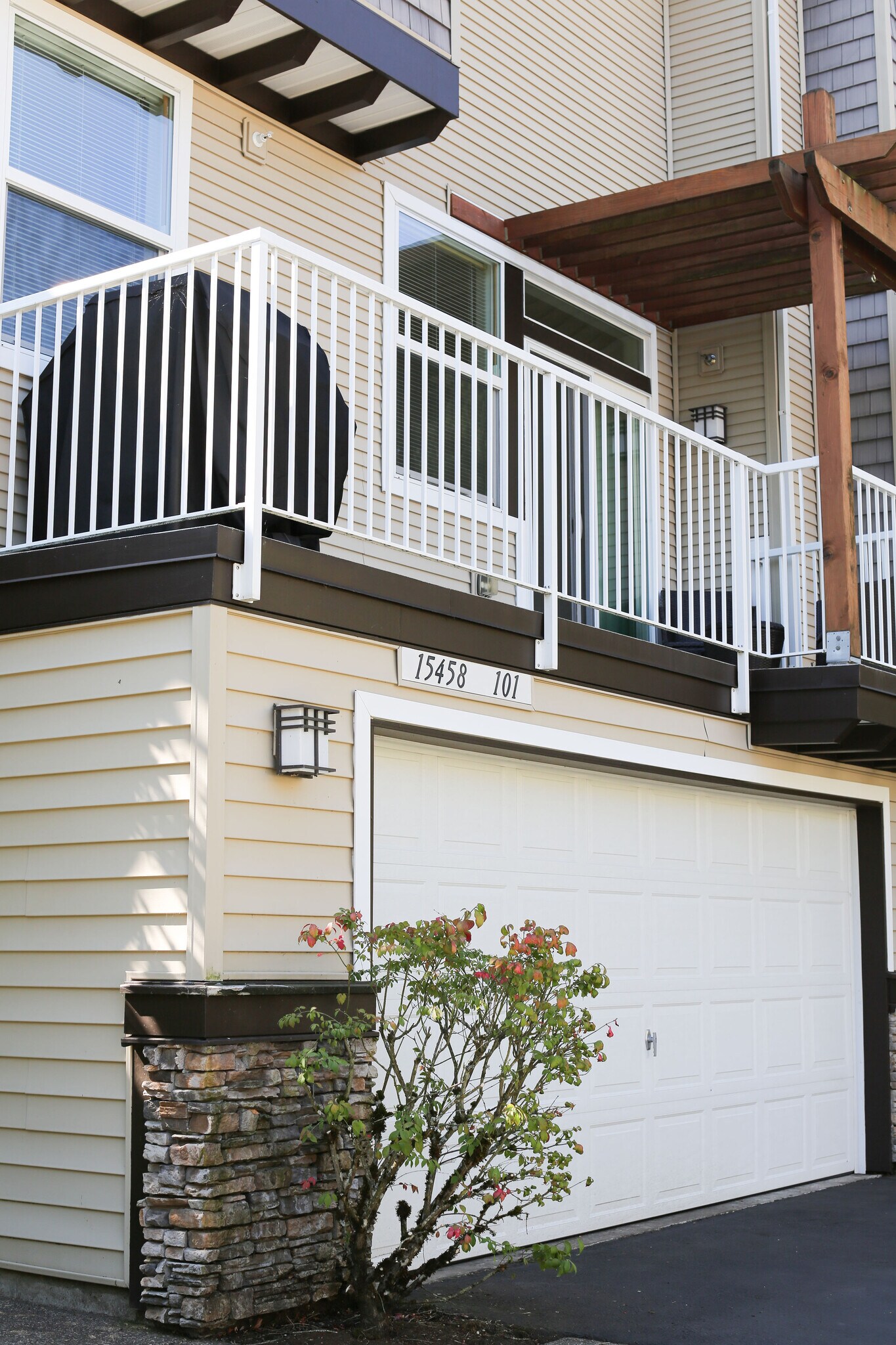 Building Photo - 15458 SW Mallard Dr