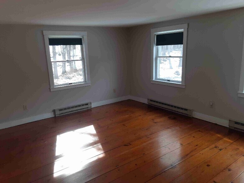 Building Photo - 133 Notch Rd