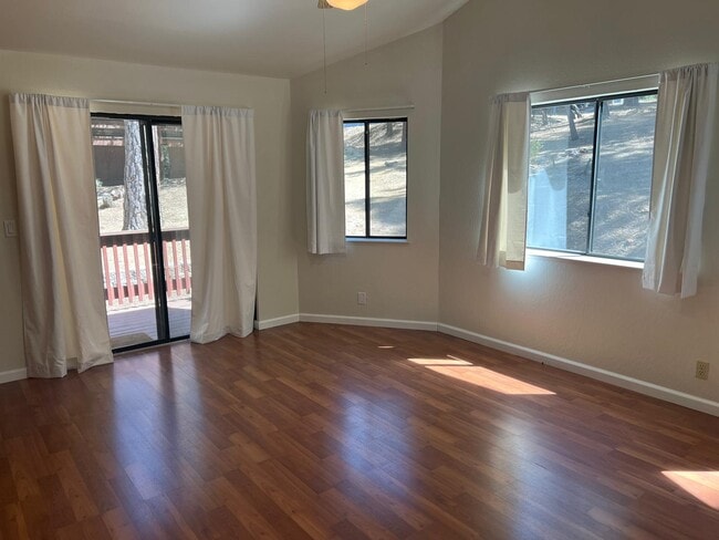 Building Photo - 13254 Wells Fargo Dr