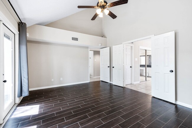 Building Photo - 11635 Snowmass Dr