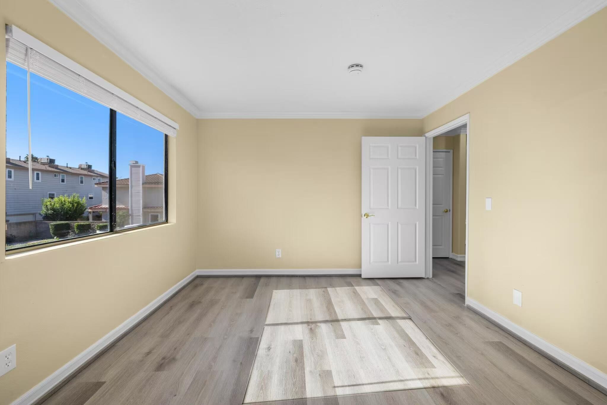 Building Photo - 3831 1/4 Bresee Ave