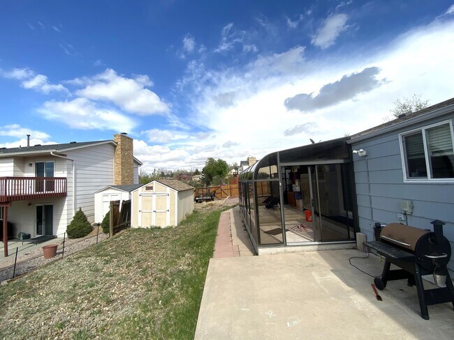 Building Photo - 6526 Charter Dr