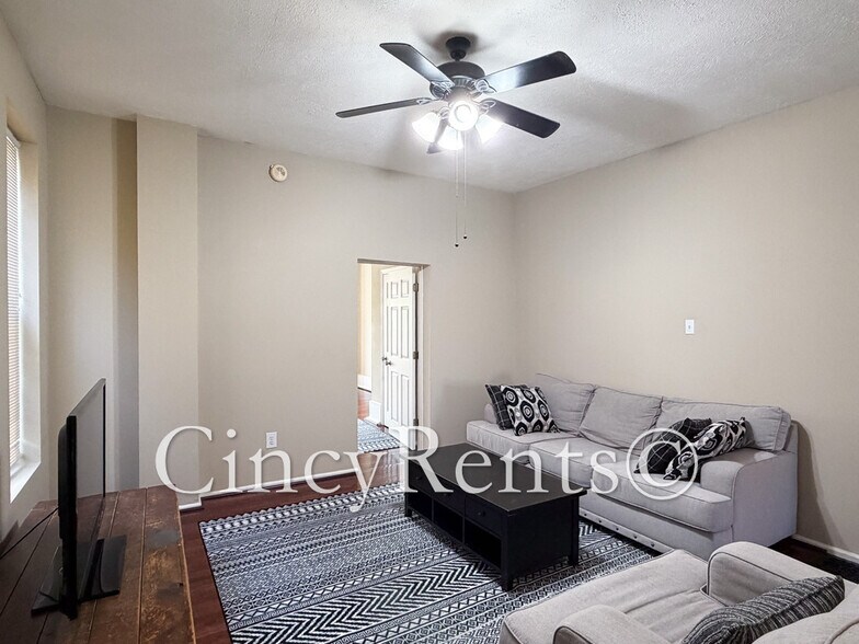 Building Photo - 4231 Bell St