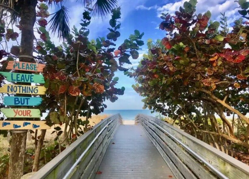 5 minutes to Indian Rocks Beach - 1444 1st St SW