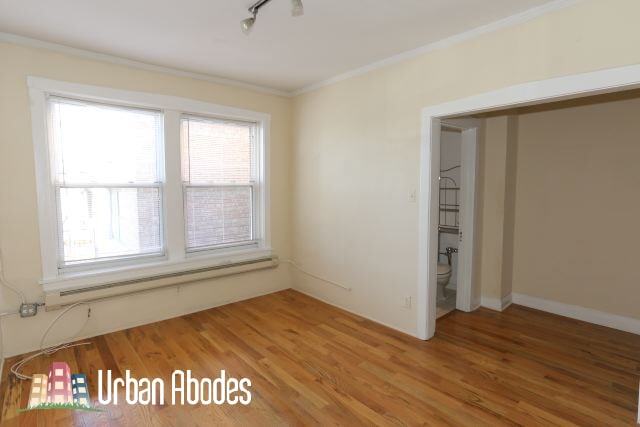 Building Photo - 523 W Melrose St