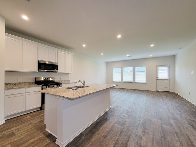 Building Photo - 4242 BROMHAM