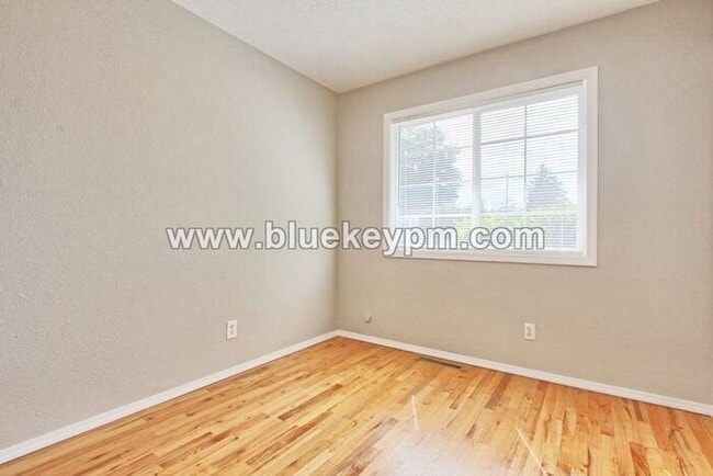Building Photo - 5 Bed, 4 Bath ADA Accessible Home in Gresham