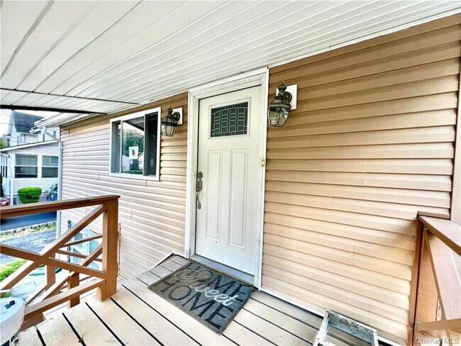 Building Photo - 23 Richard St