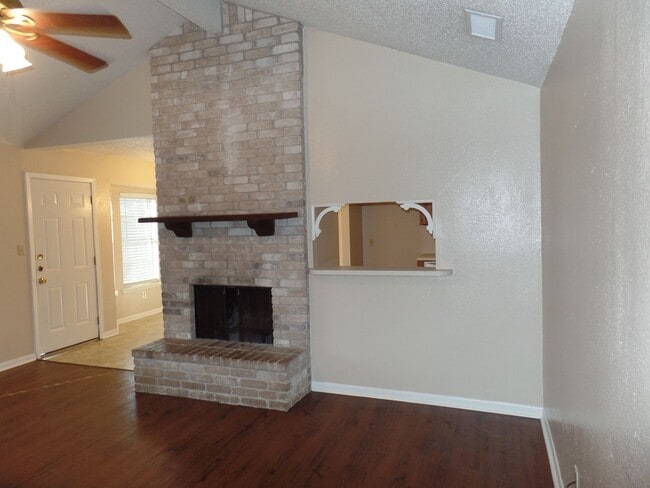 Building Photo - Meadowcreek Subdivision