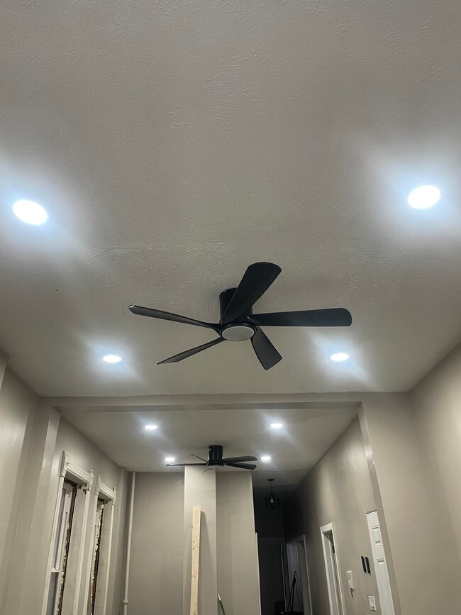 Building Photo - 6326 S Saint Lawrence Ave