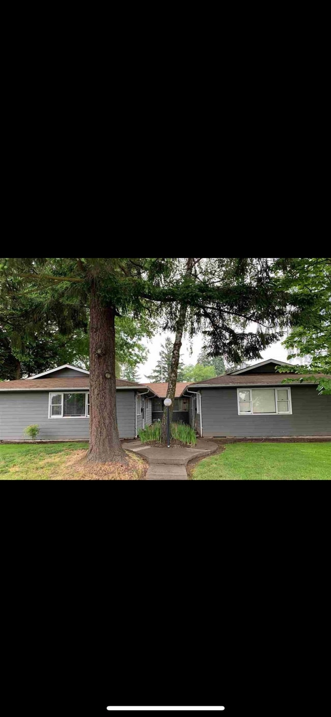 Building Photo - 1980 Broadway St NE