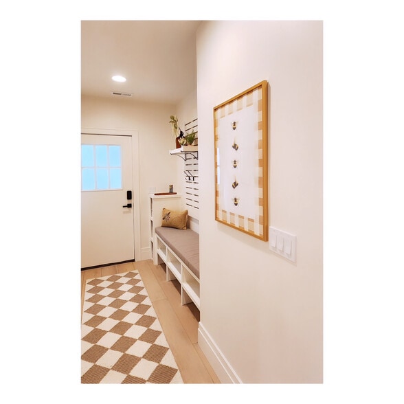 Building Photo - 107 S Moonlit Rd