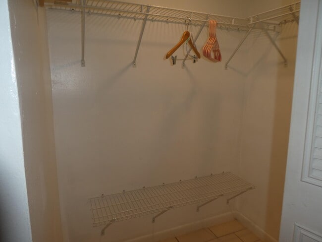 Building Photo - 7149 Golf Colony Ct