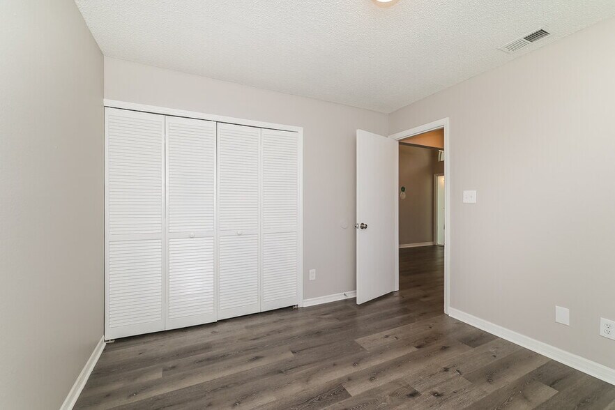 Building Photo - 12702 Whiterapids Dr