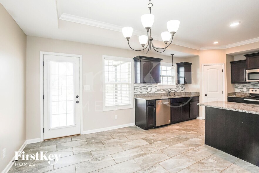 Building Photo - 1544 Kestrel Dr