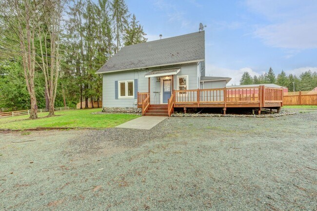 Building Photo - 11825 Woods Lake Rd