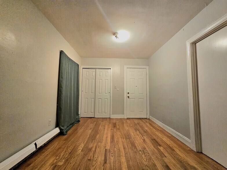 Building Photo - 25 Amherst St