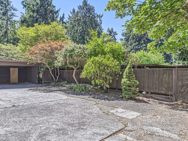 Building Photo - 4bd/3ba Kirkland House