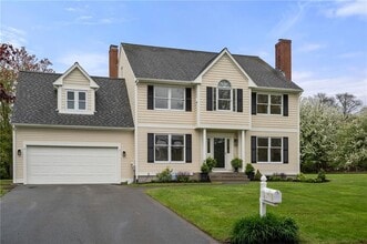 Building Photo - 43 Bluegrass Dr