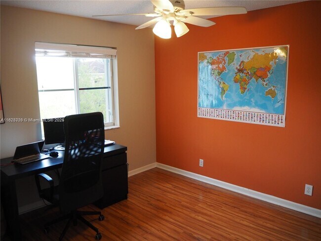 Building Photo - 1535 Sandpiper Cir