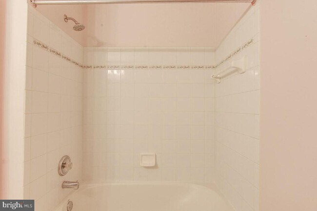 Building Photo - 7700 Duneiden Ln
