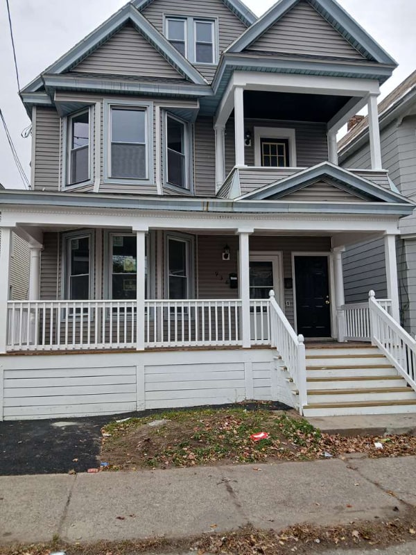 Building Photo - 938 Albany St