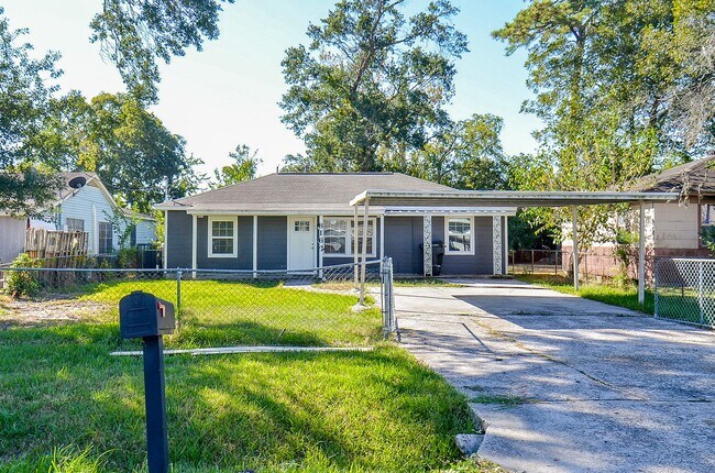 Primary Photo - 8162 Homewood Ln