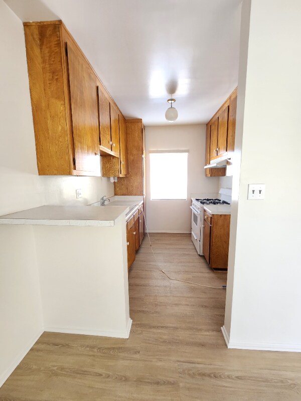 Building Photo - 4350 Troost Ave