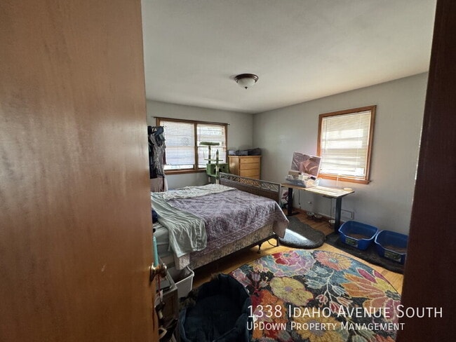 Building Photo - 1338 Idaho Ave S