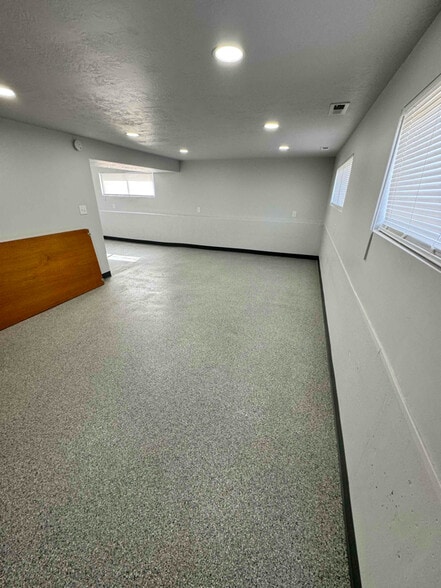 Building Photo - 397 Isgreen Cir