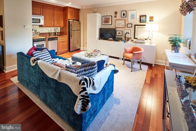 Building Photo - 1701 Locust St