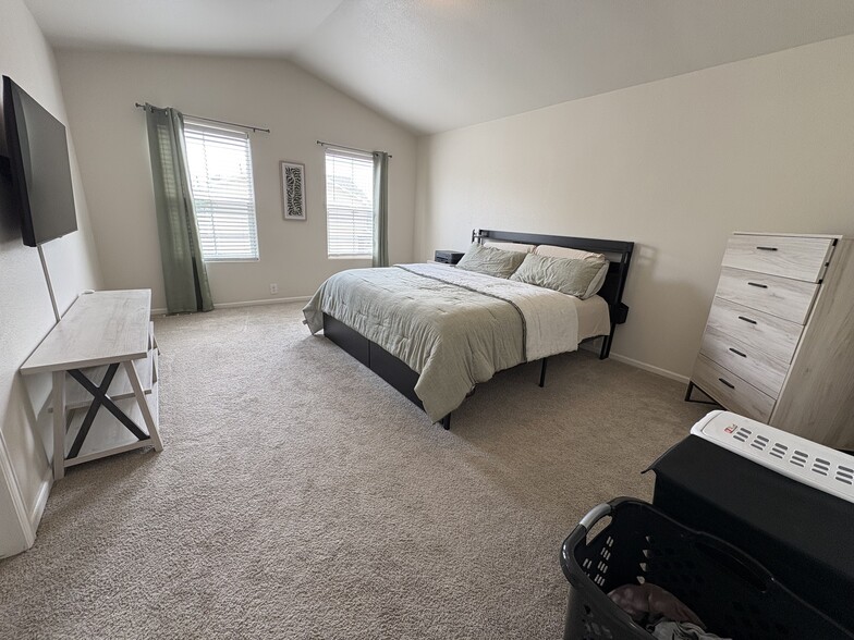 Building Photo - 2845 Tumblewood Grv