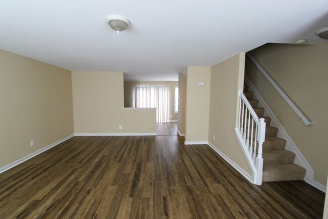 Building Photo - Mills Farm Townhome